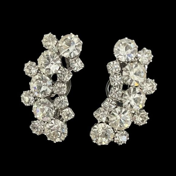 Vintage Signed Weiss Clear Rhinestone Earrings Clip On Silver Tone Prong Set - Picture 1 of 5